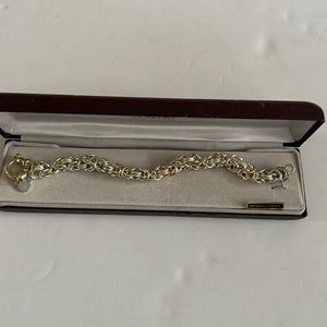 Octanner 10k gold and silver color intertwined bracket new in box